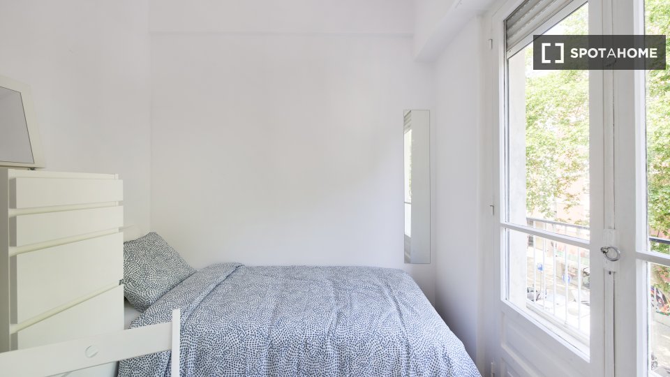 Double room Lisbon, 7 beds — photo 18