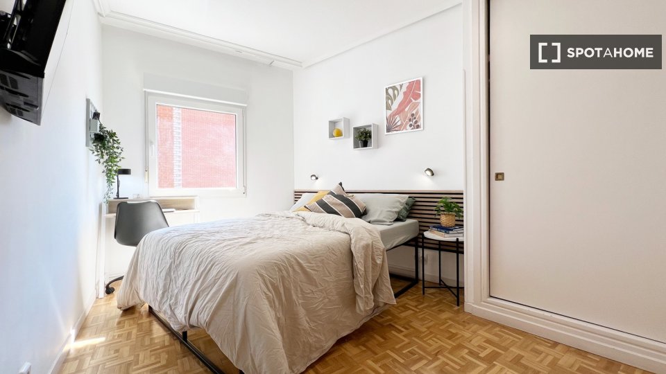 Double room Madrid, 6 beds — photo 19