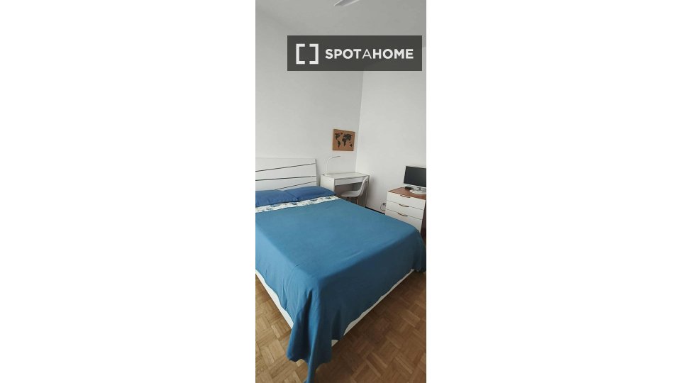 Double room Milan, 1 bed, 20m² — photo 4