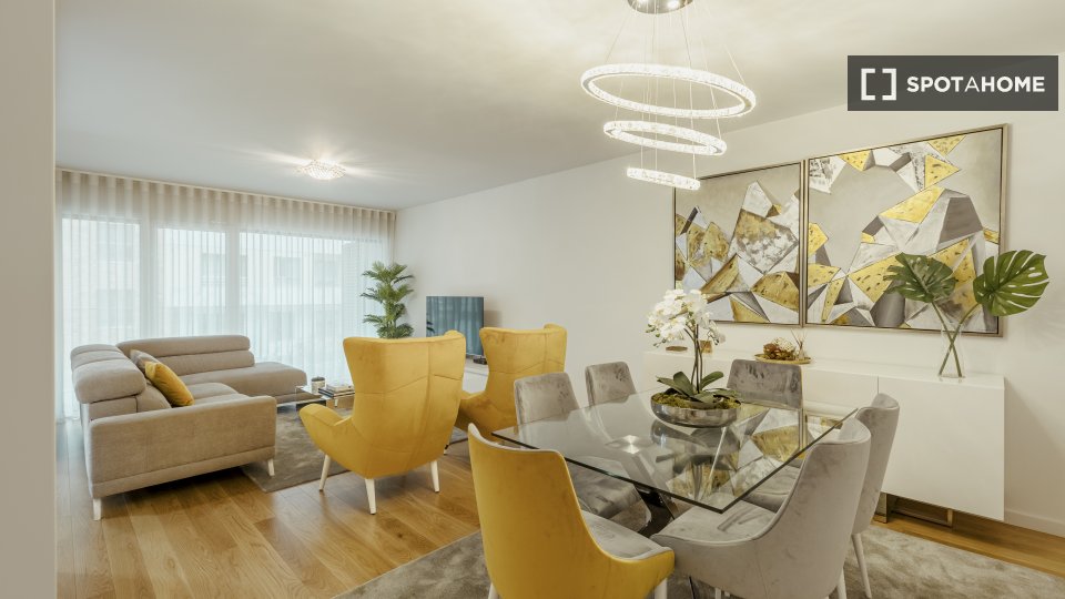 Apartment Lisbon, 3 beds, 133m² — photo 12