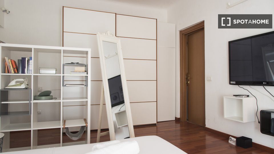 Apartment Milan, 1 bed, 44m² — photo 14