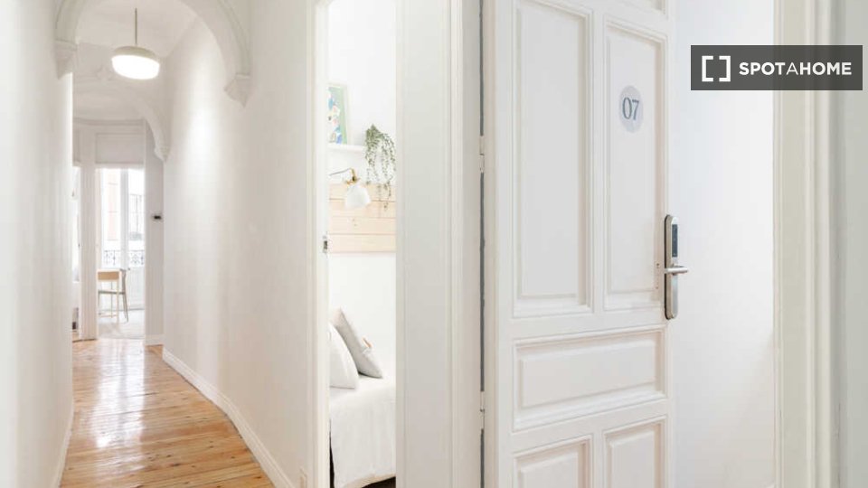 Double room Madrid, 7 beds, 260m² — photo 58