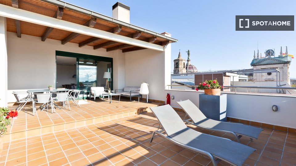 Apartment Barcelona, 4 beds, 105m² — photo 12