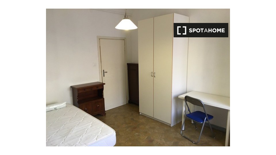 Double room Bologna, 2 beds — photo 8
