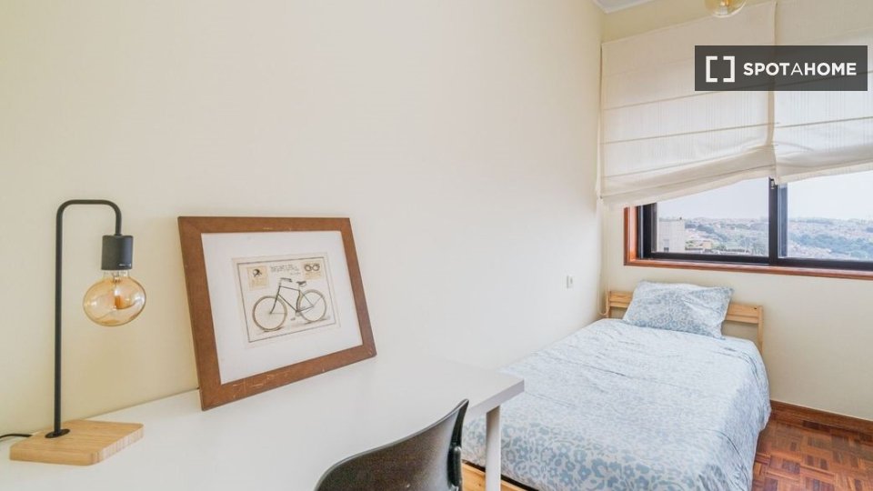 Double room Porto, 5 beds, 180m² — photo 7