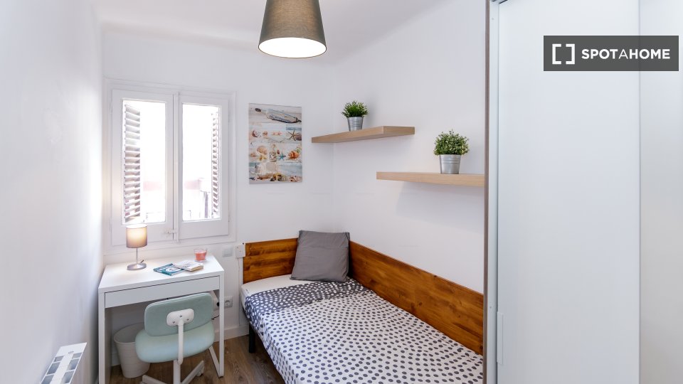 Double room Barcelona, 10 beds — photo 20