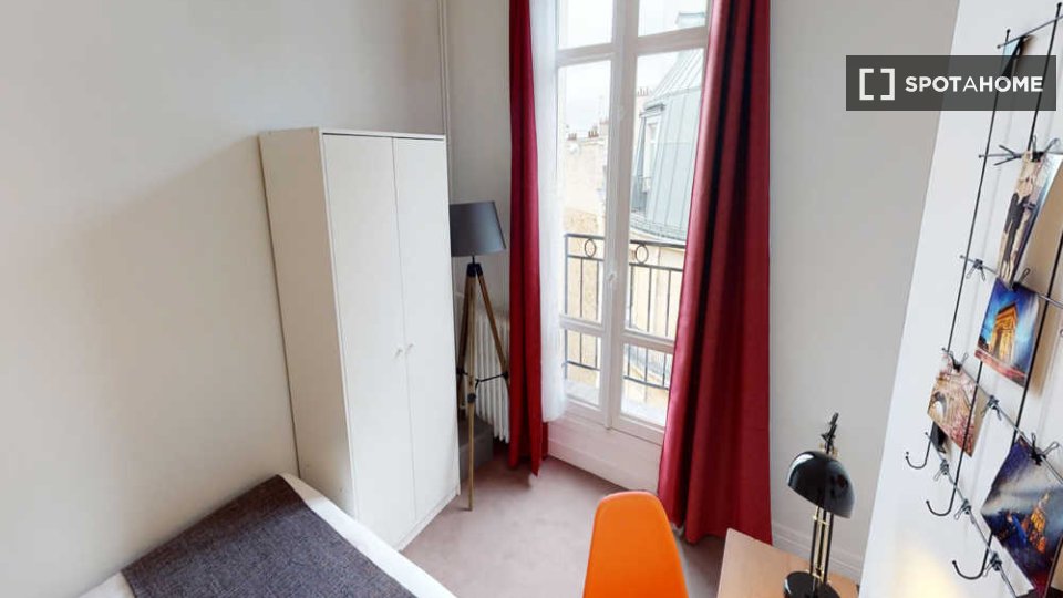Double room Paris, 7 beds, 190m² — photo 17