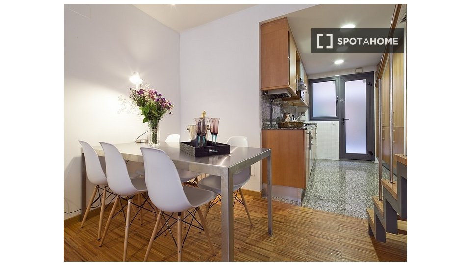 Apartment Barcelona, 3 beds, 85m² — photo 3