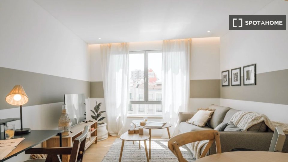 Apartment Lisbon, 1 bed — photo 11
