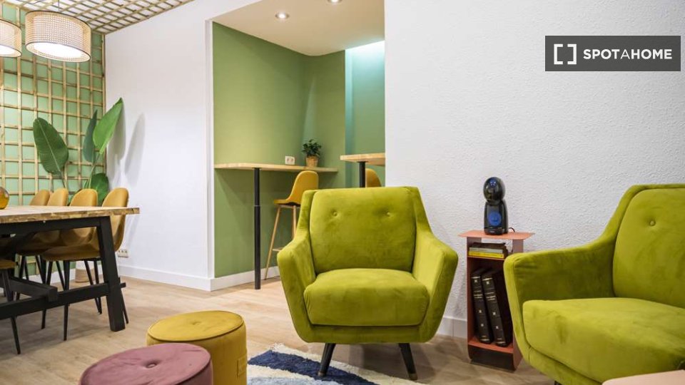Double room Madrid, 16 beds — photo 38