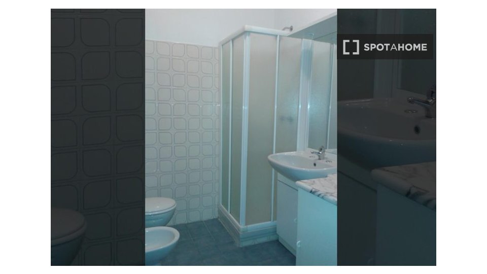 Double room Milan, 5 beds — photo 17