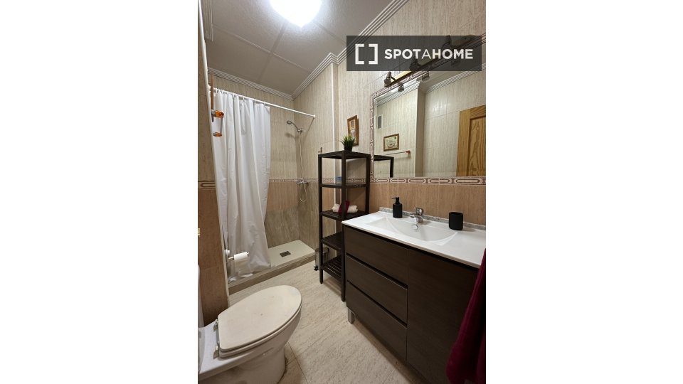 Double room Murcia, 5 beds, 120m² — photo 13