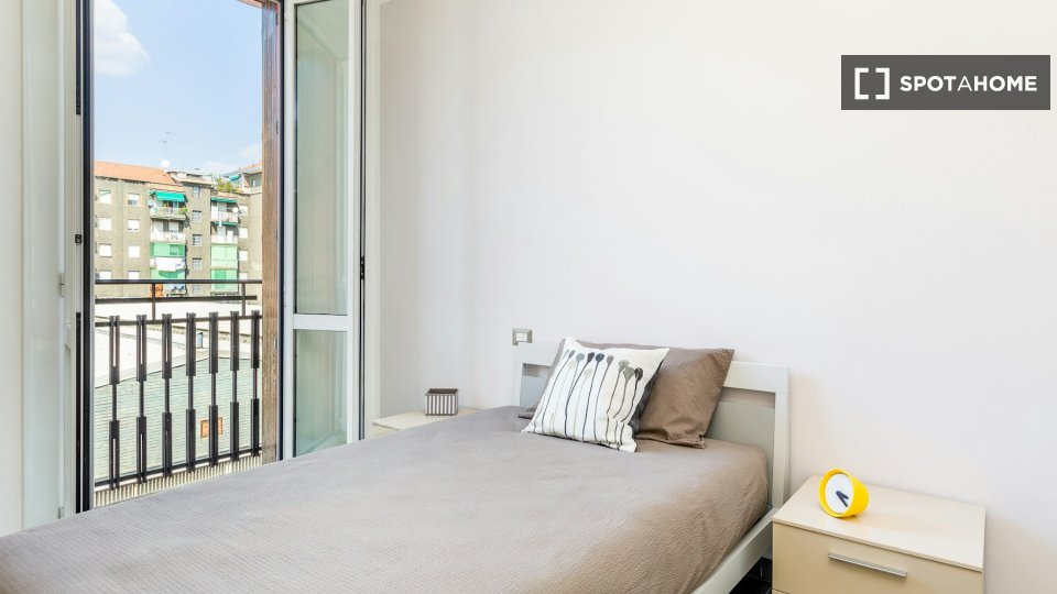 Double room Milan, 3 beds — photo 8