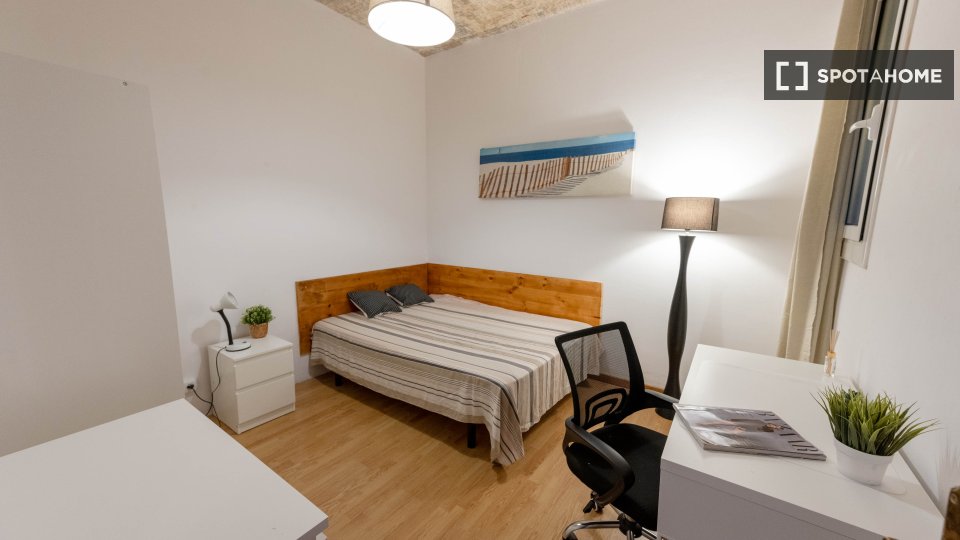 Double room Barcelona, 10 beds — photo 18