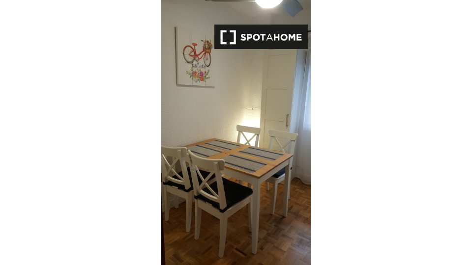 Double room Madrid, 4 beds, 90m² — photo 10