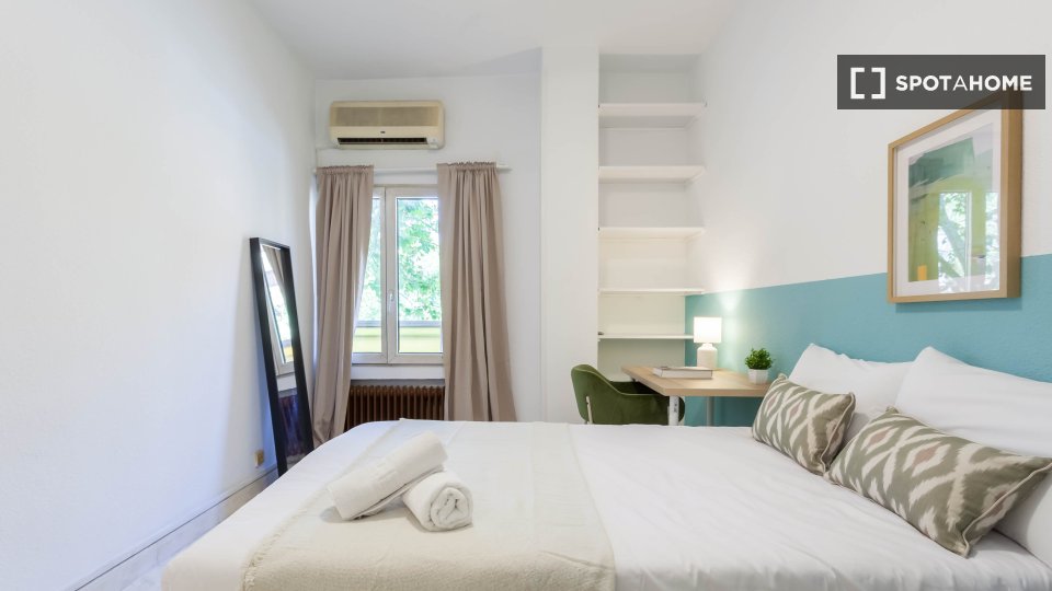 Habitación en piso compartido en alquiler en Niño Jesús, Madrid