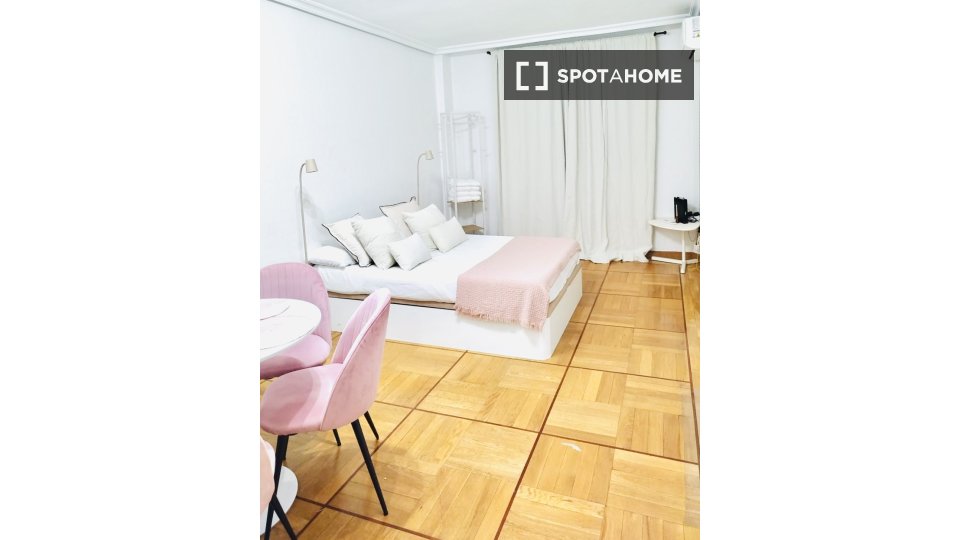 Apartment Madrid, 2 beds, 60m² — photo 6