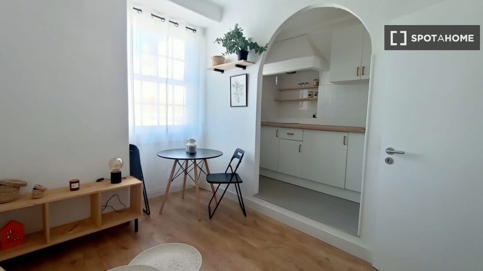 Apartment Coimbra, 2 beds, 65m² — photo 7