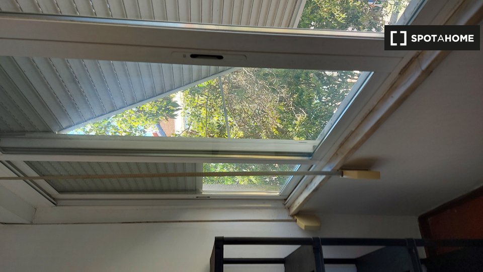 Double room Lisbon, 3 beds, 120m² — photo 19