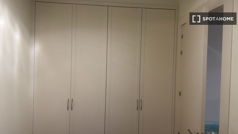 Double room Madrid, 4 beds, 152m² — photo 8