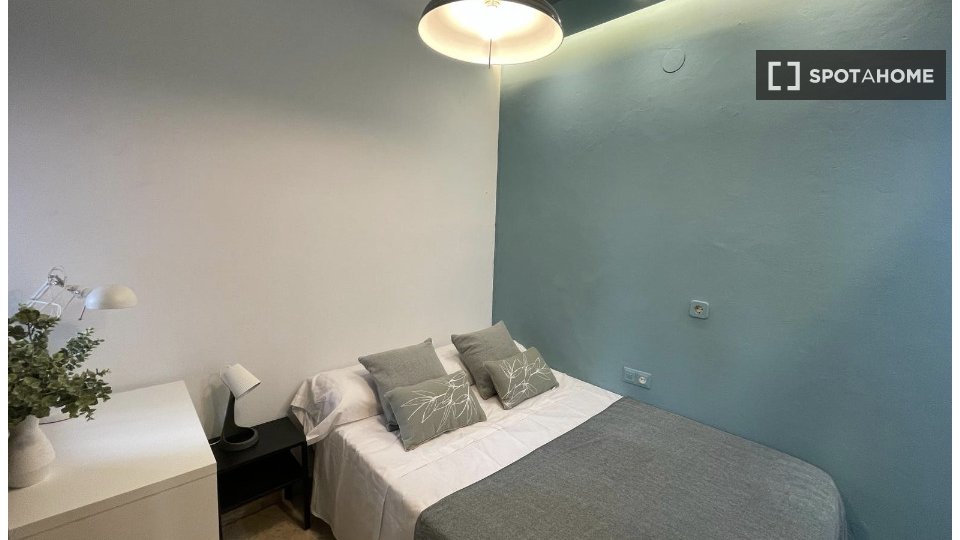 Double room Seville, 8 beds, 180m² — photo 7