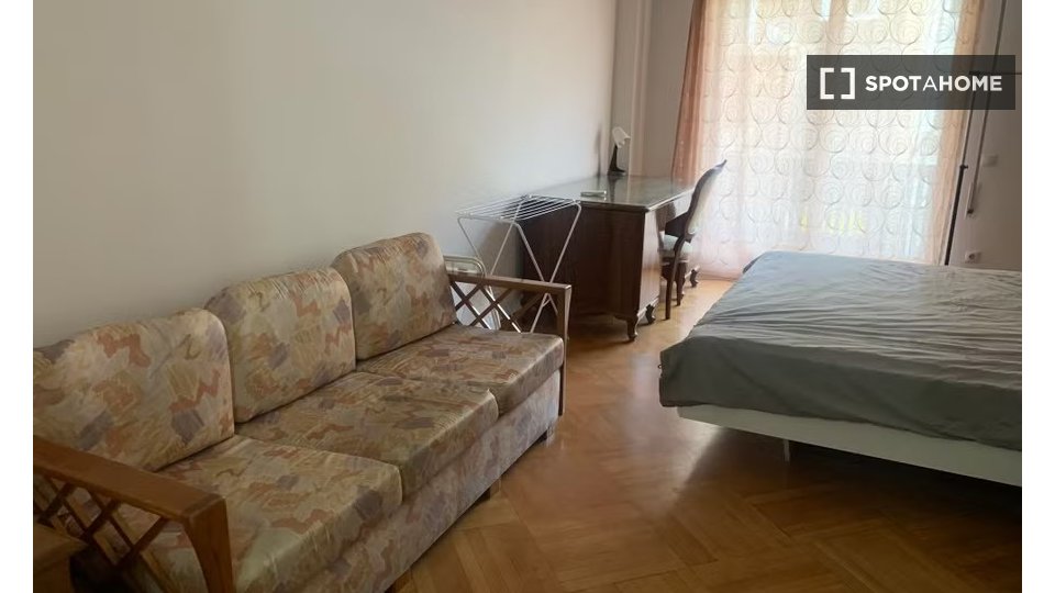 Double room Athens, 4 beds — photo 3
