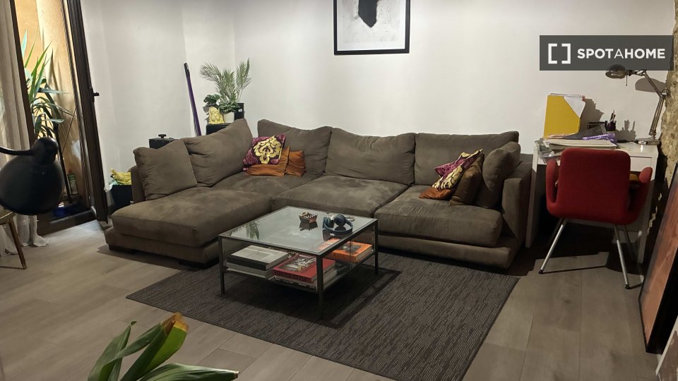 Double room Barcelona, 1 bed, 70m² — photo 8