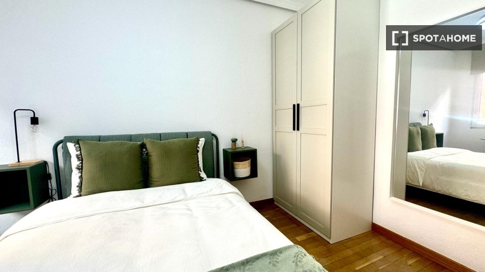 Double room Madrid, 6 beds — photo 7