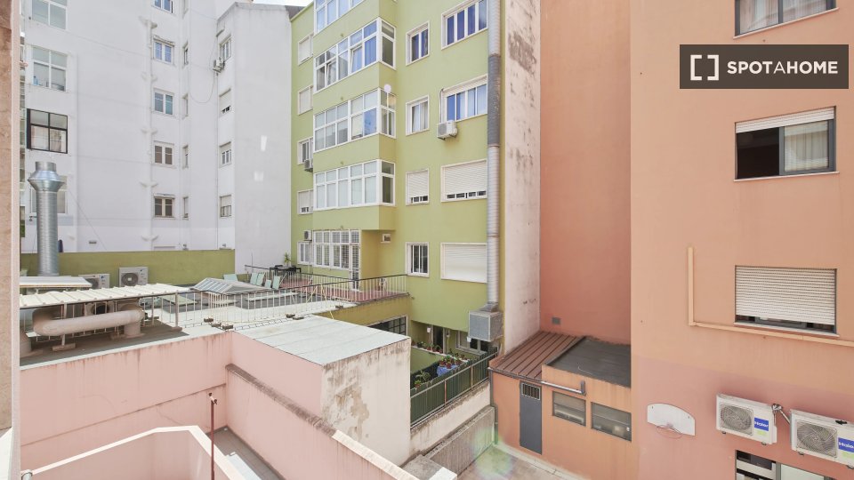 Double room Lisbon, 7 beds — photo 15