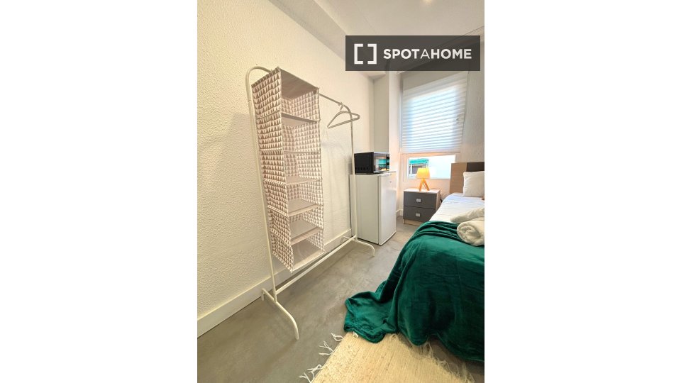 Double room Madrid, 8 beds, 160m² — photo 62