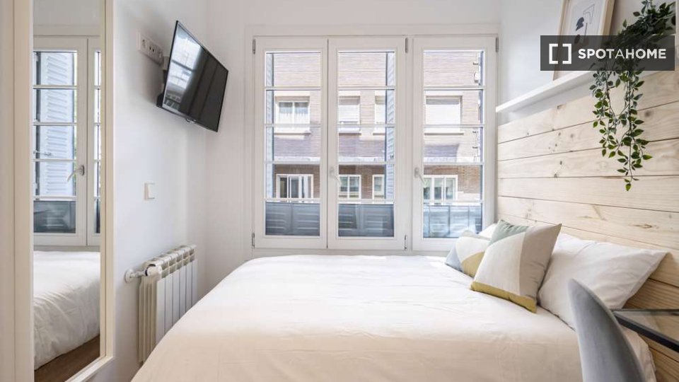 Double room Madrid, 4 beds — photo 18