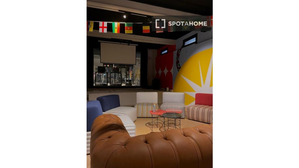 Double room Madrid, 20 beds, 5000m² — photo 3