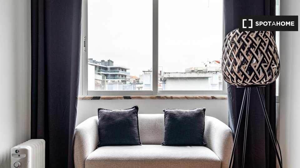 Apartment Lisbon, 2 beds — photo 13
