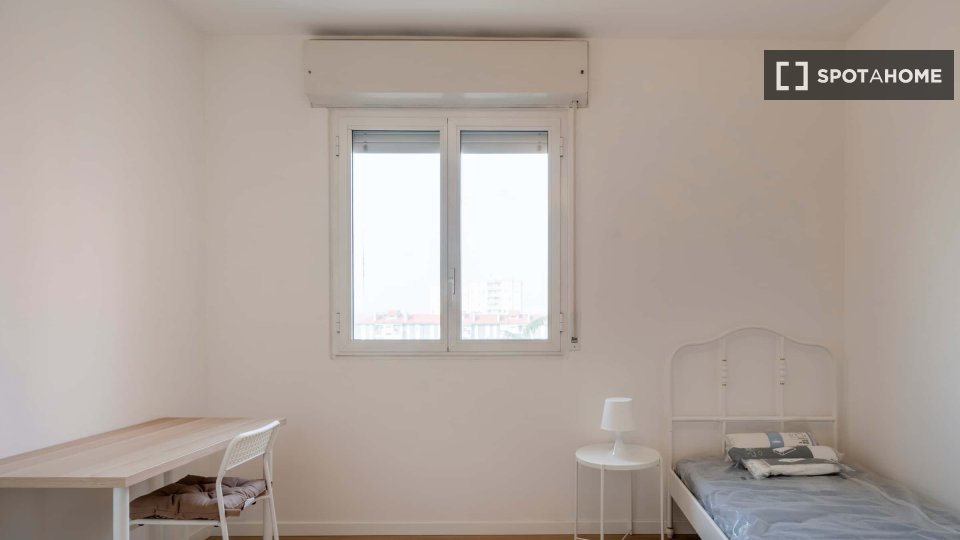 Double room Milan, 1 bed — photo 12