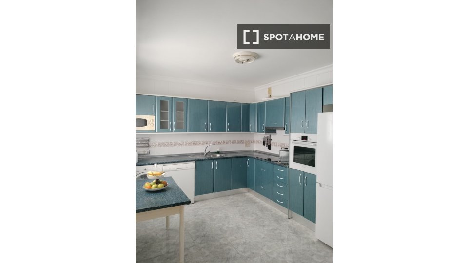 Apartment Malaga, 3 beds, 110m² — photo 2