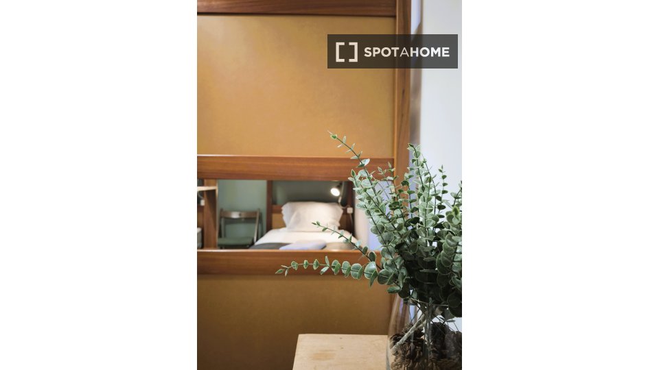 Double room Lisbon, 11 beds, 200m² — photo 48
