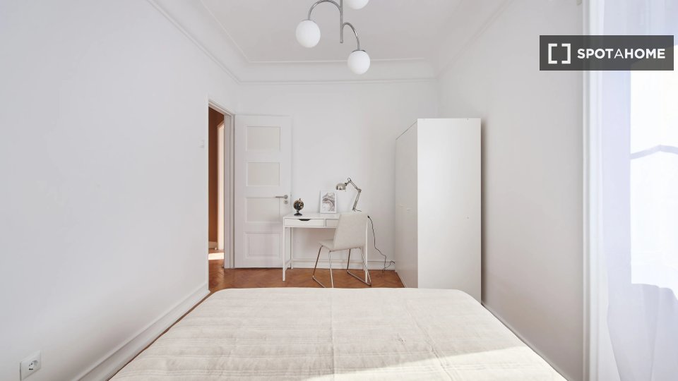 Double room Lisbon, 6 beds — photo 11