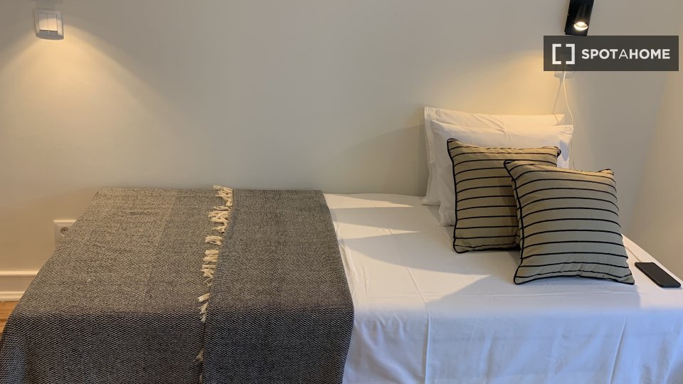Double room Lisbon, 4 beds, 80m² — photo 21