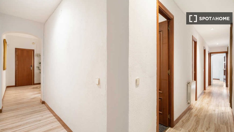 Double room Madrid, 4 beds — photo 37