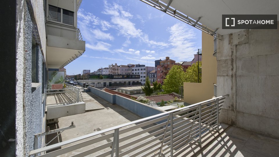 Double room Lisbon, 9 beds — photo 17