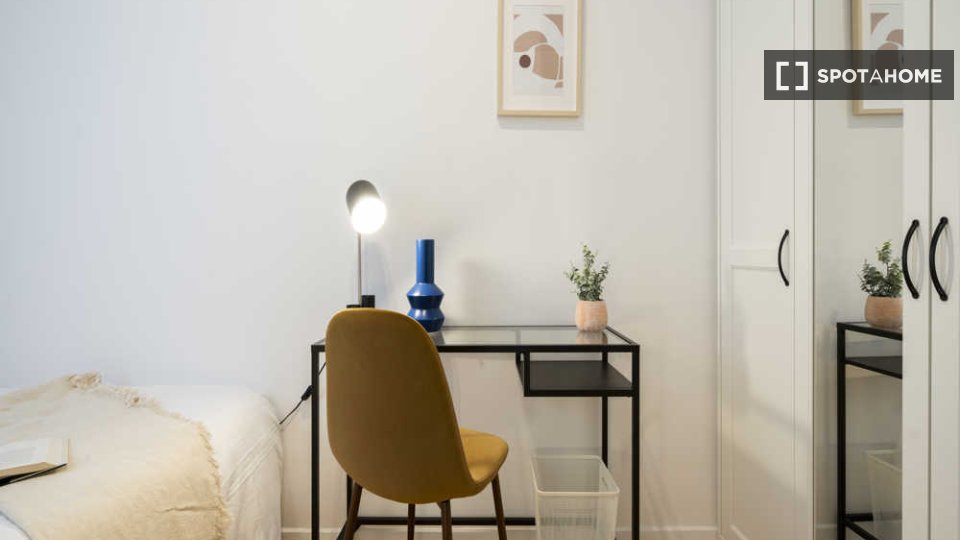 Double room Madrid, 5 beds — photo 44