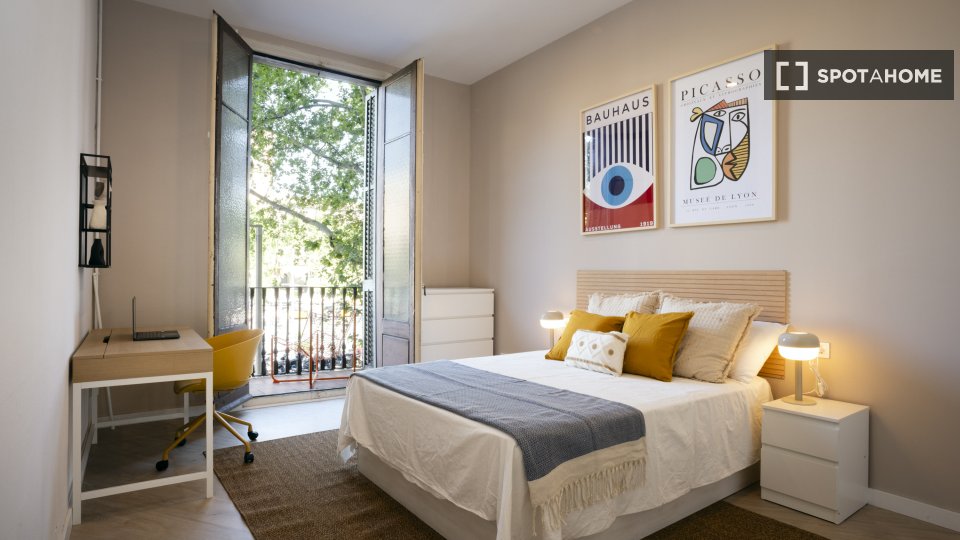 Double room Barcelona, 10 beds, 210m² — photo 11