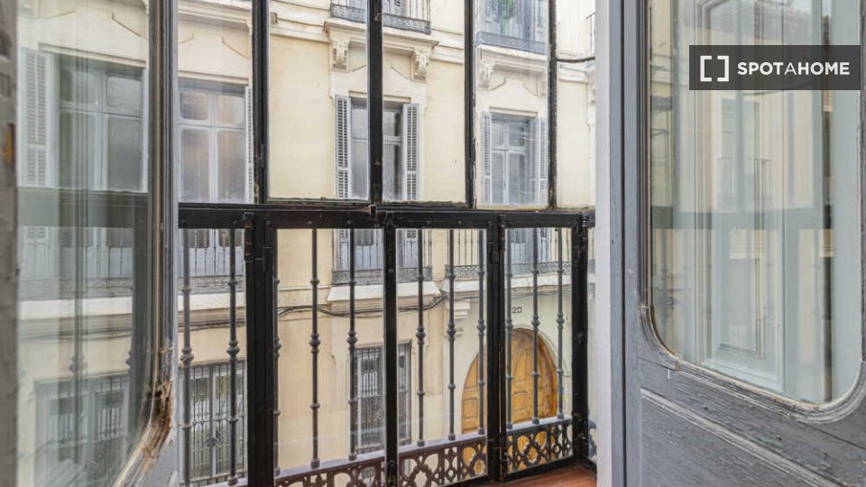 Double room Madrid, 41 beds — photo 44