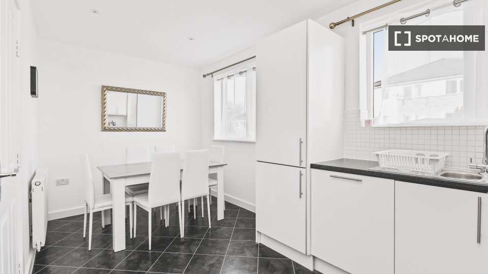 Apartment London, 4 beds — photo 18