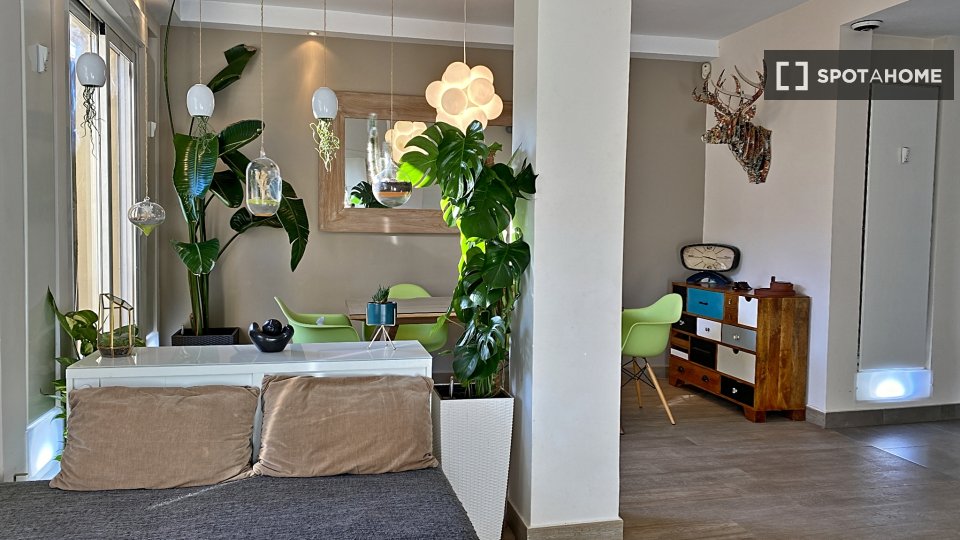 Double room Madrid, 3 beds, 9m² — photo 18