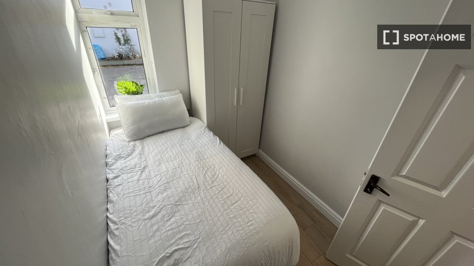 Apartment Dublin, 2 beds — photo 11