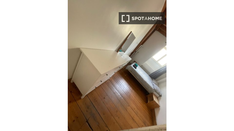 Double room Brussels, 6 beds, 450m² — photo 12
