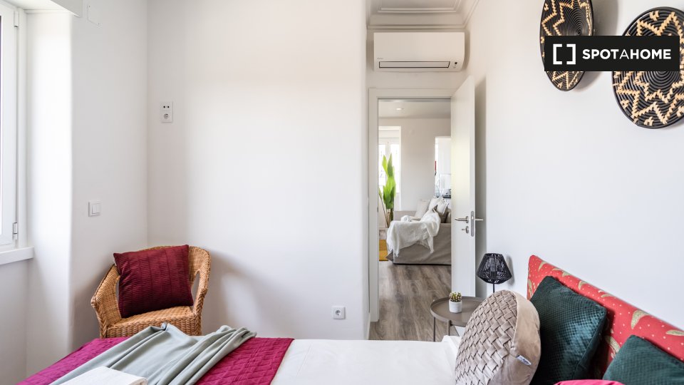 Apartment Lisbon, 2 beds — photo 17