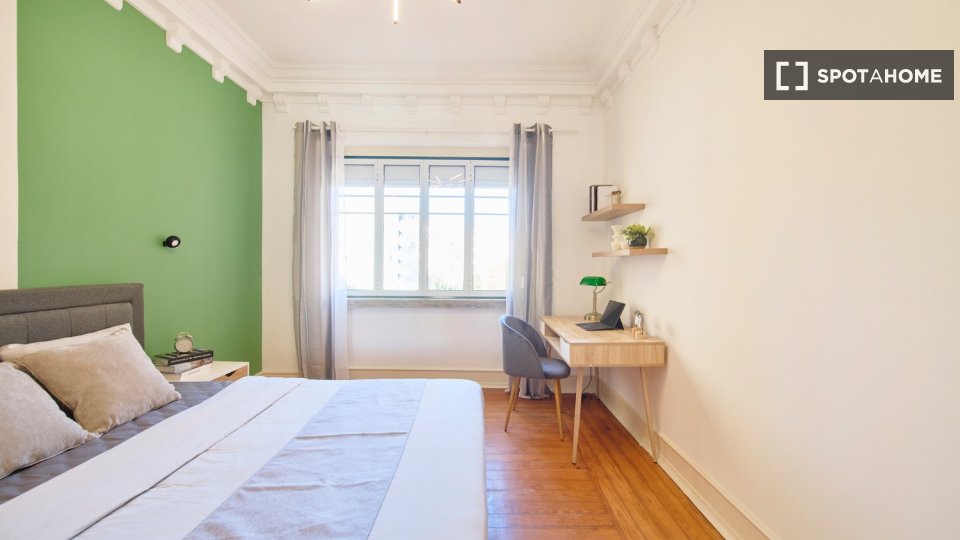 Double room Lisbon, 6 beds — photo 54