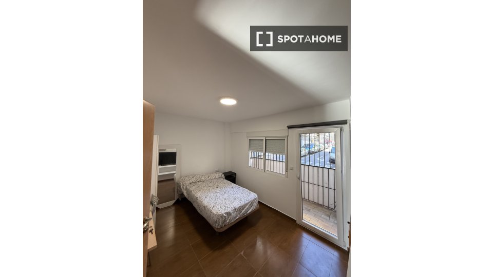 Habitación en piso compartido en Alicante (Alacant)